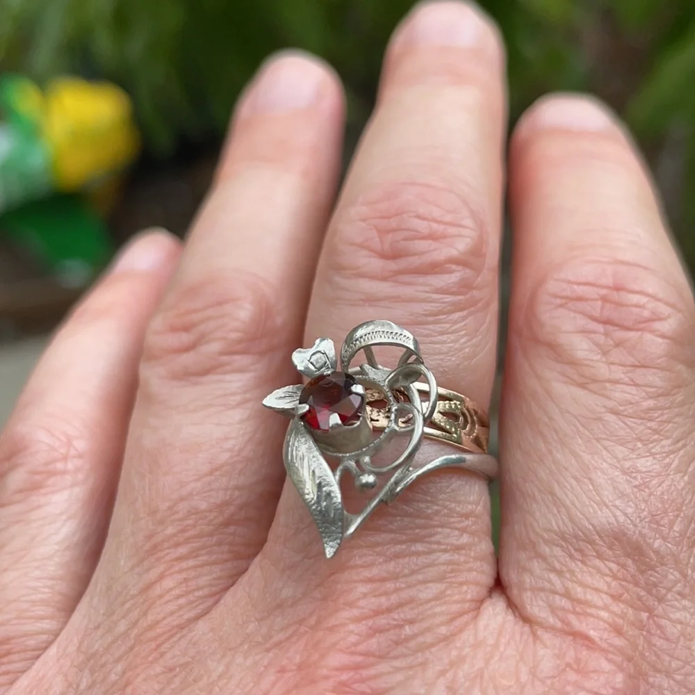 Antique sterling silver ring with genuine garnet